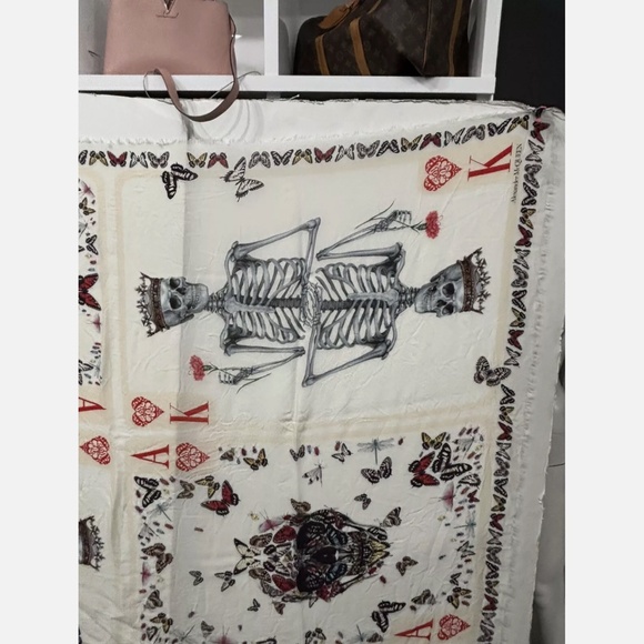 Alexander McQueen Oversized Playing Card Shawl Scarf King Large 80" x 54" - Picture 2 of 13